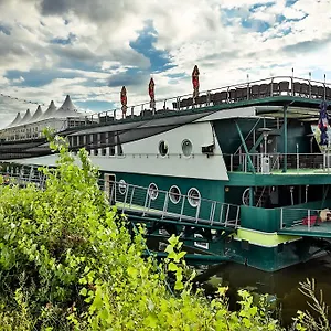 Botel Rohan Boat, Prag