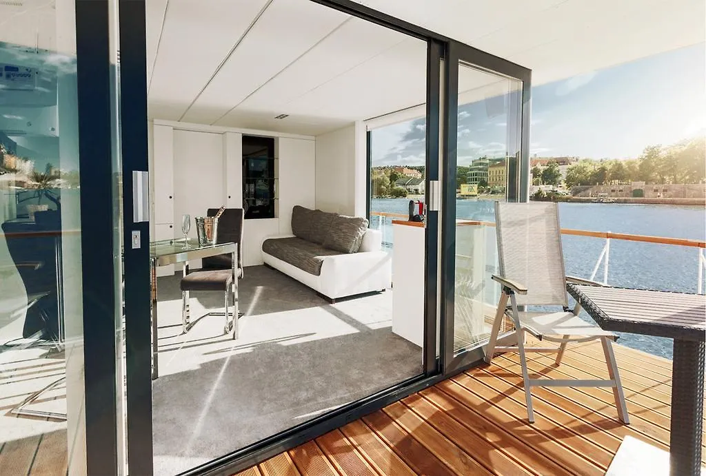 Botel Vipliving Houseboat Hotel Prague